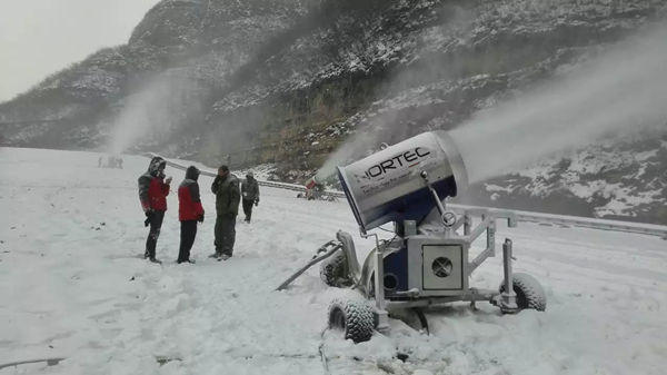 人工造雪機(jī)